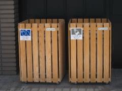 県産材を使用したダストボックス