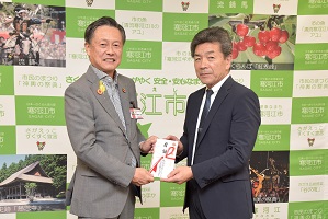 幸生牛寄贈の画僧